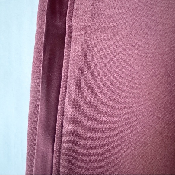 Athleta New Endeavor High Rise Relaxed Pant
Cherrywood Brown Women's Size S NWT - Picture 9 of 16